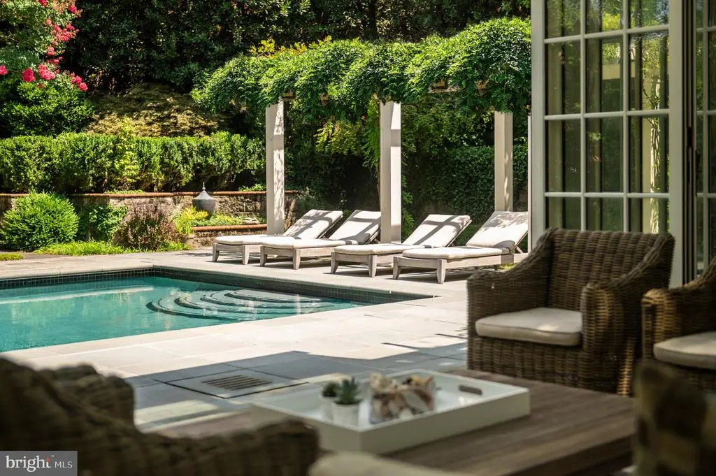 4814 Kemble Pl Nw, WASHINGTON