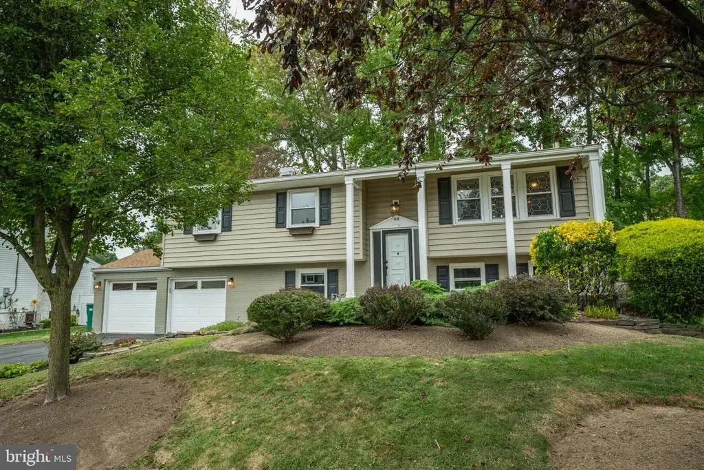 44 Hedgerow Dr, MORRISVILLE
