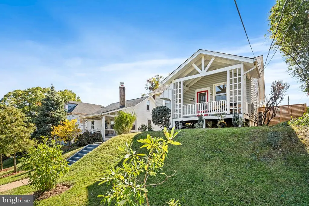 1327 Irving St Ne, WASHINGTON