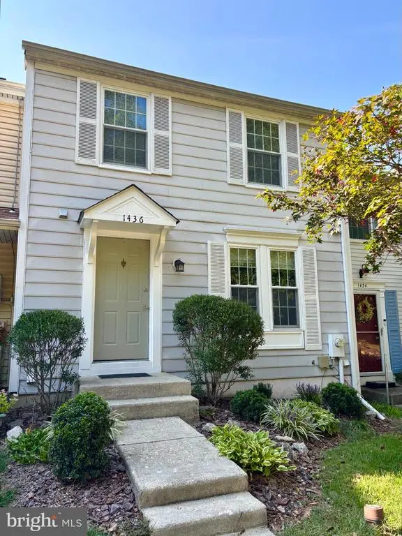 1436 Point O Woods Ct, Arnold