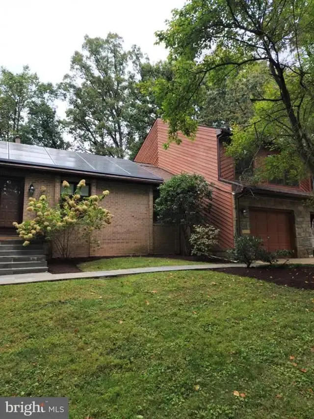 416 Marshall Manor Dr, Silver Spring