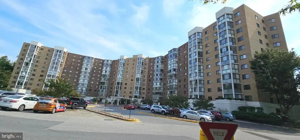 15100 Interlachen Dr #4-908, SILVER SPRING