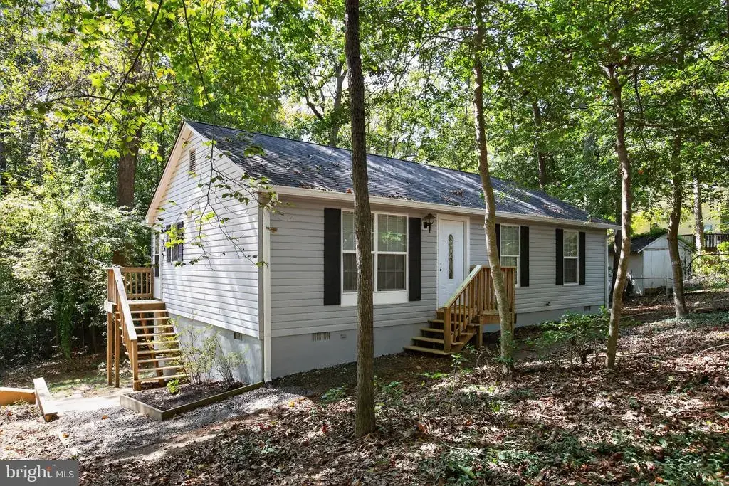 8449 Pine Blvd, LUSBY