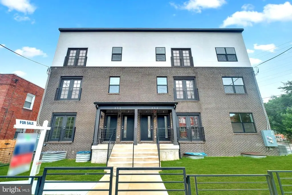 854 Xenia St Se #102, WASHINGTON