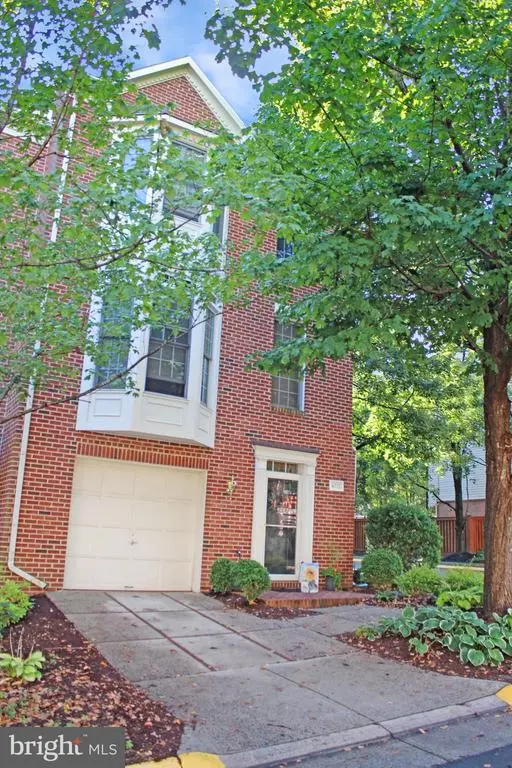 4027 Heatherstone Ct, FAIRFAX