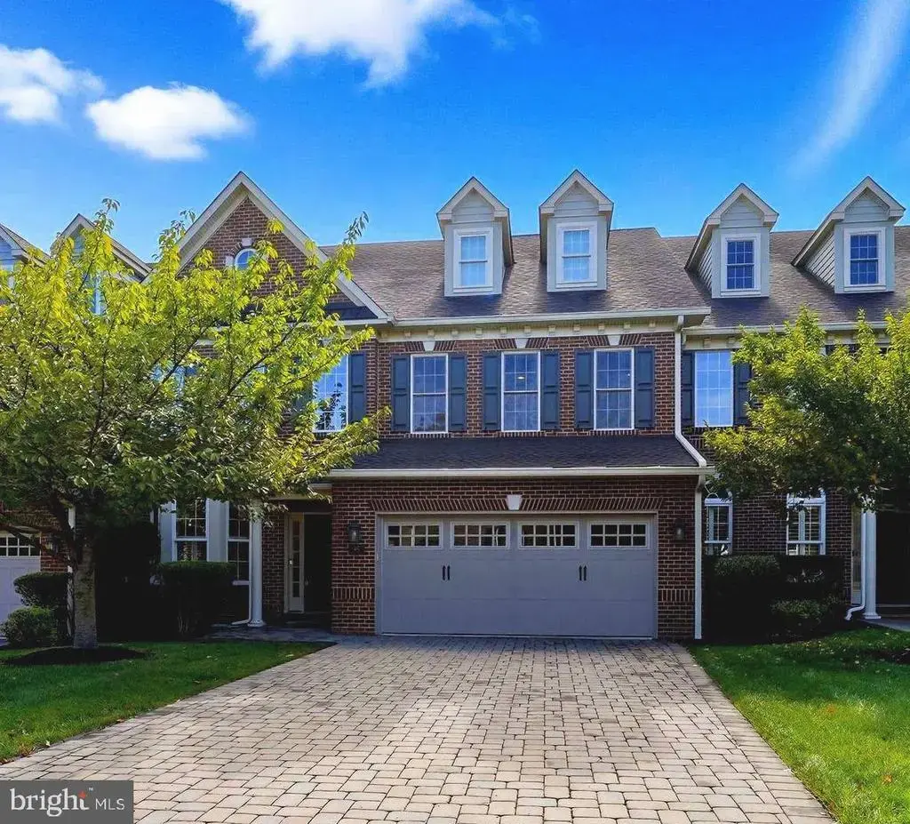 95 Rittenhouse Cir, NEWTOWN