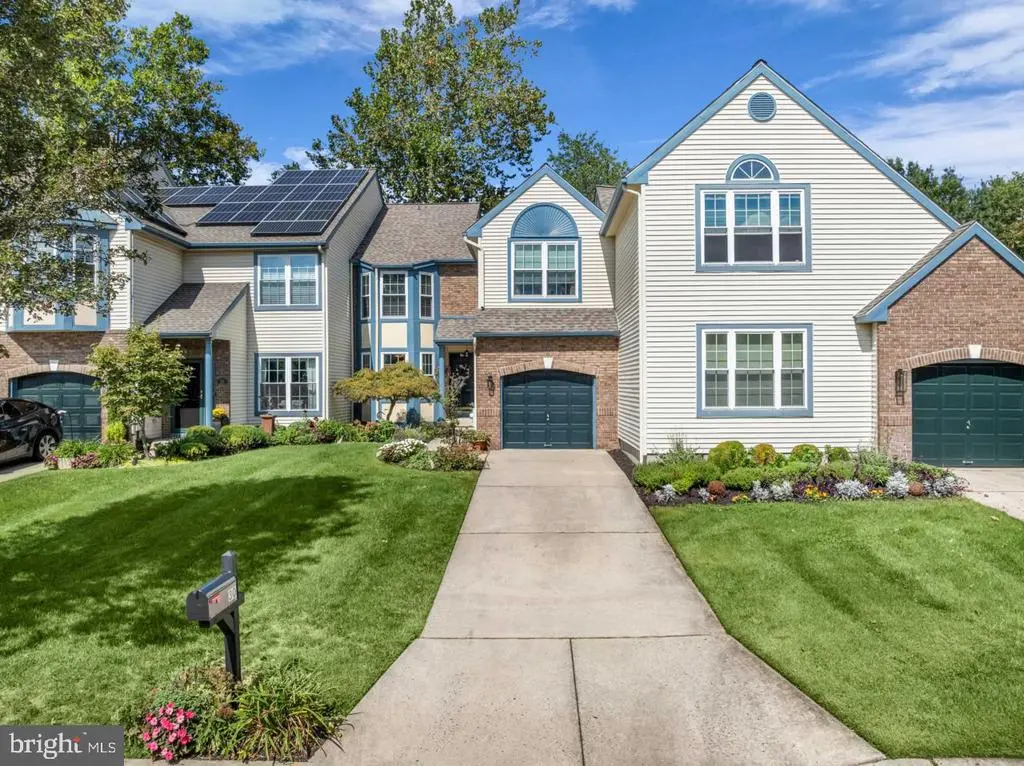 30 Summerhill Ln, MEDFORD