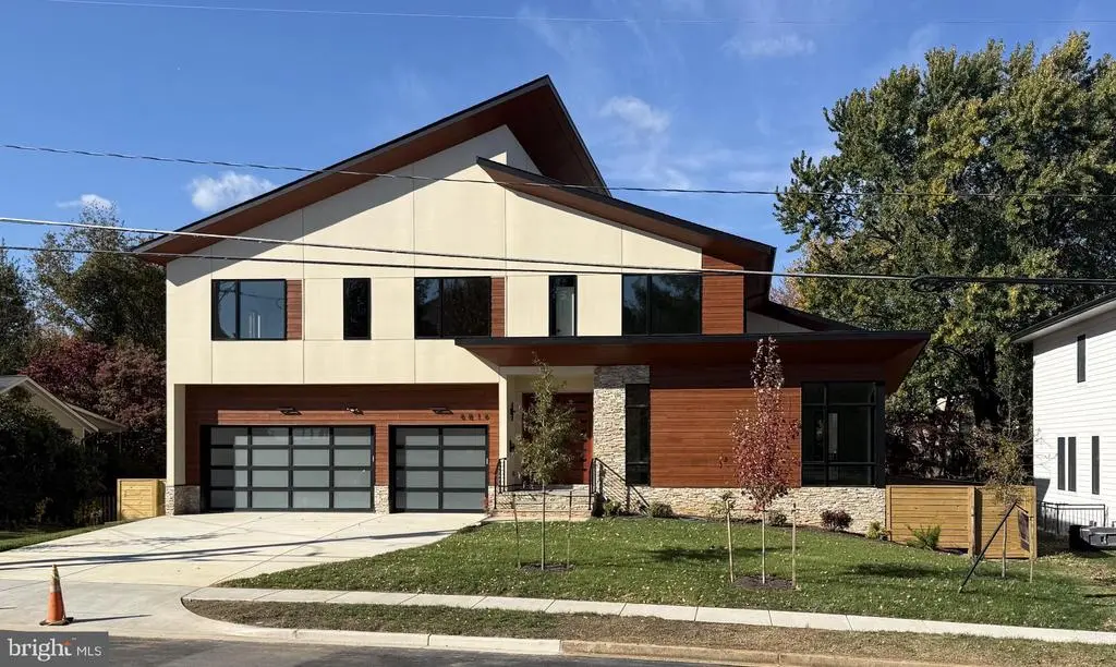 6816 Dean Dr, MCLEAN