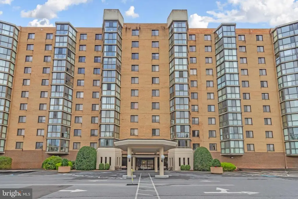 3310 N Leisure World Blvd #520, Silver Spring