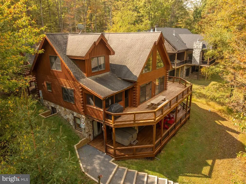 294 N Shoreline Dr, SWANTON