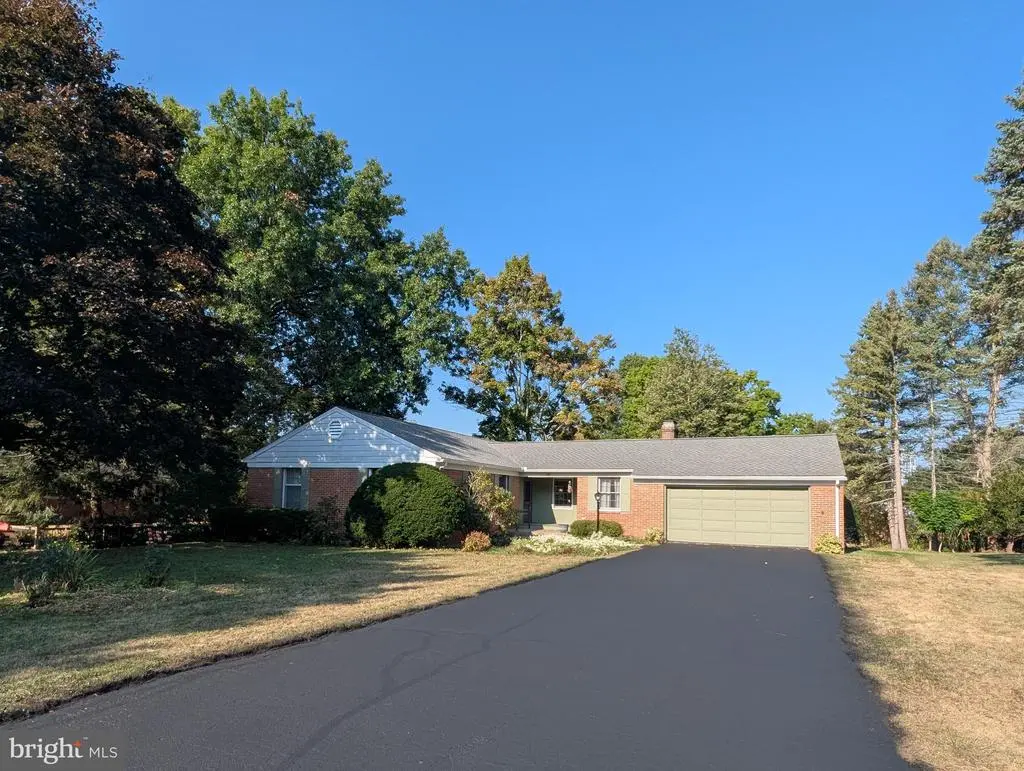 1209 Mayberry Ln, STATE COLLEGE