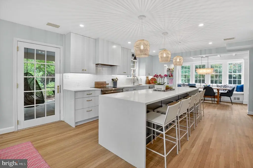 5013 Nahant St, BETHESDA