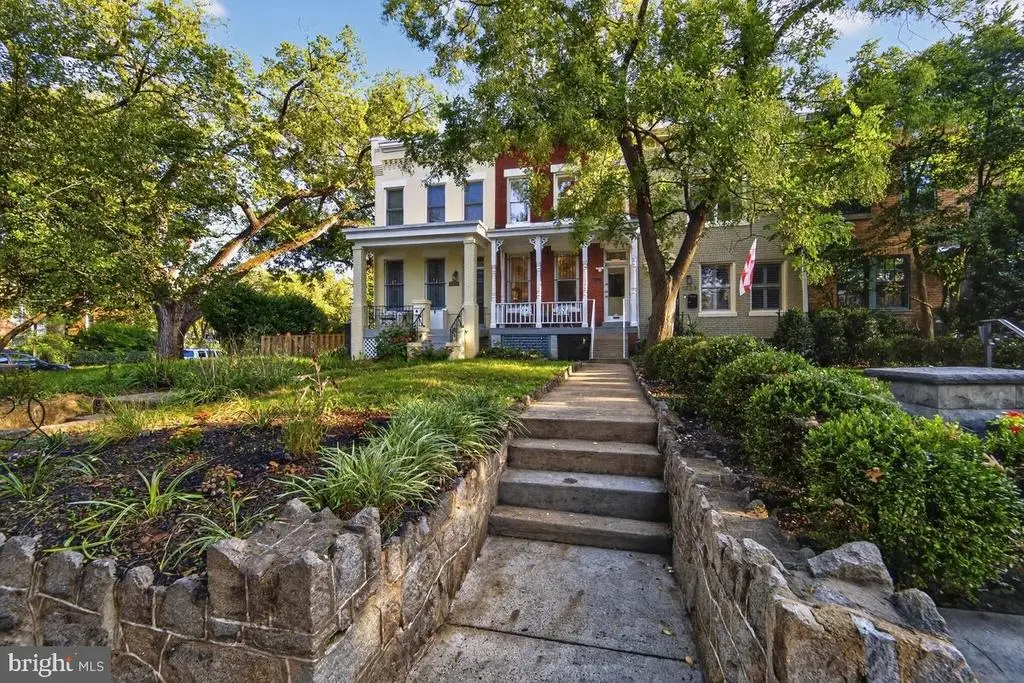 1327 South Carolina Ave Se, WASHINGTON