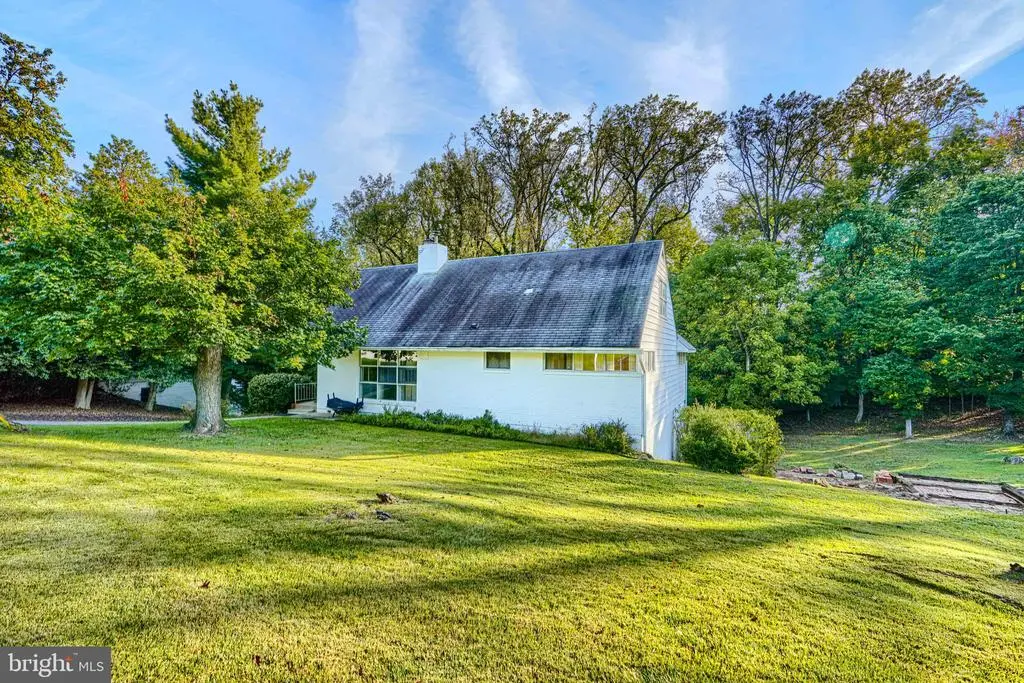 6015 Lakeview Rd, Baltimore