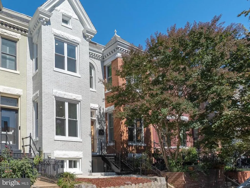 916 C St Ne, WASHINGTON
