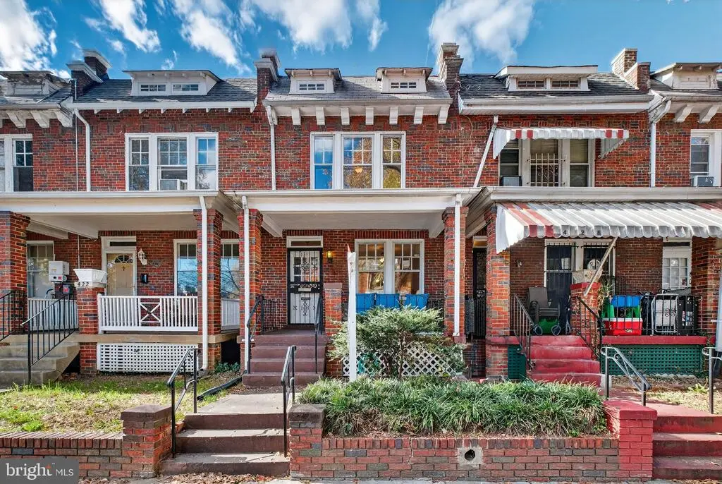 424 23rd Pl Ne, WASHINGTON