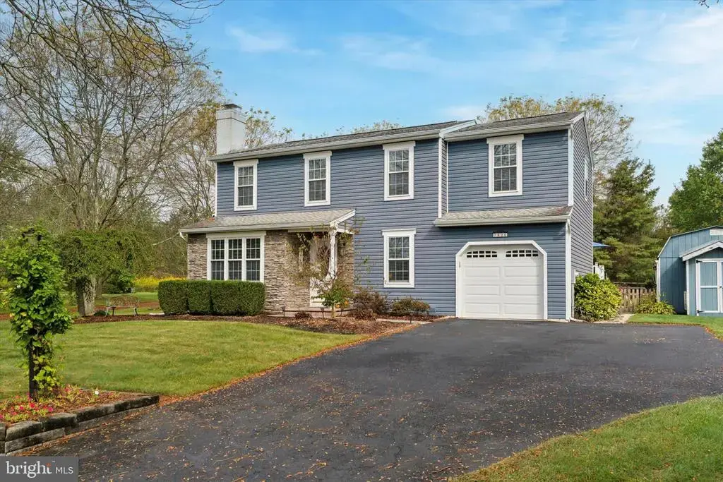 2420 Bannerstone Dr, QUAKERTOWN