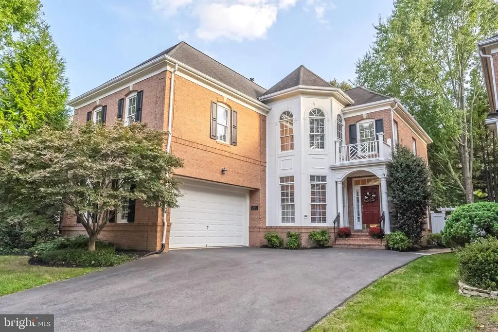 10087 Daniels Run Way, FAIRFAX