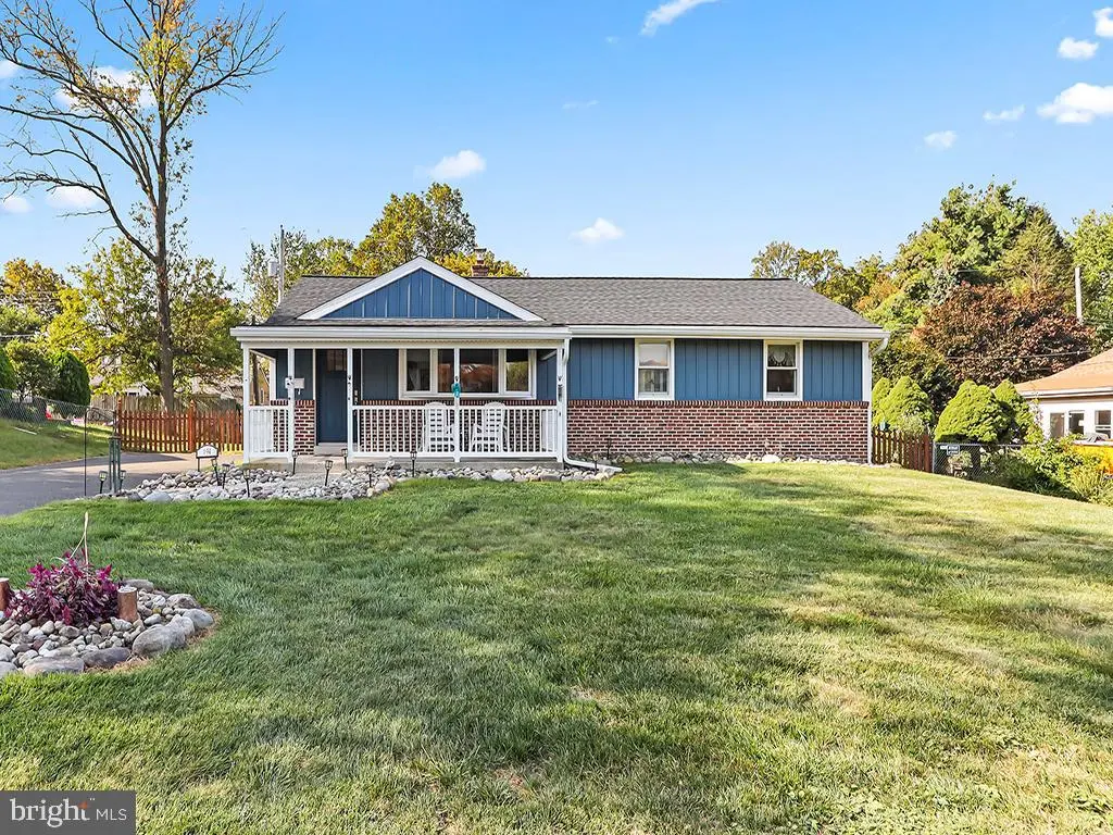 194 Ann Ln, WARMINSTER