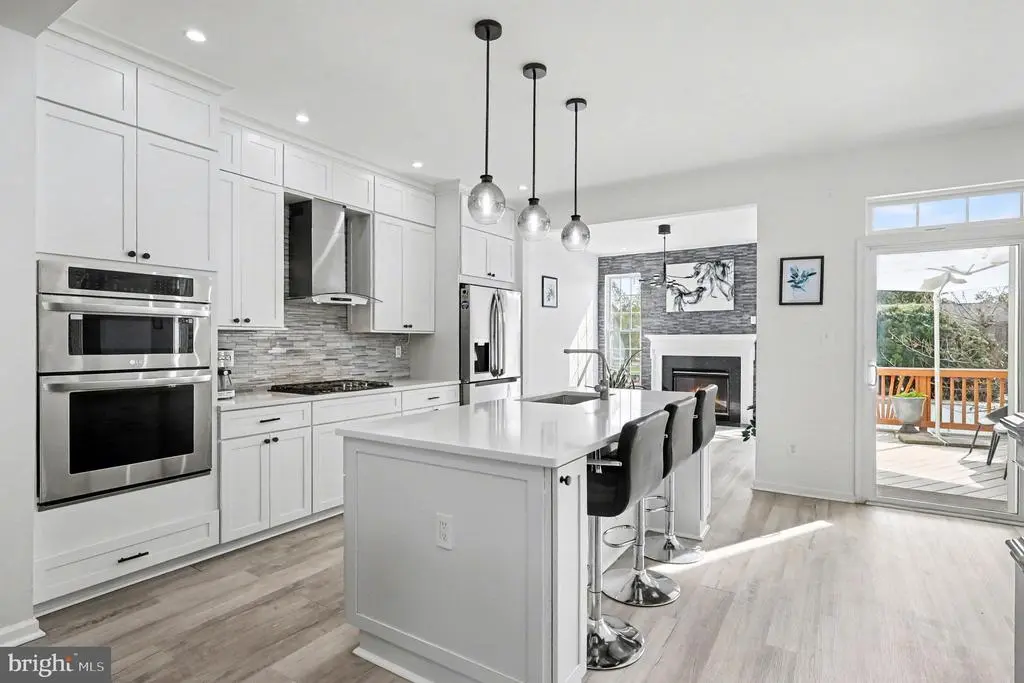 8298 Jake Pl, ALEXANDRIA