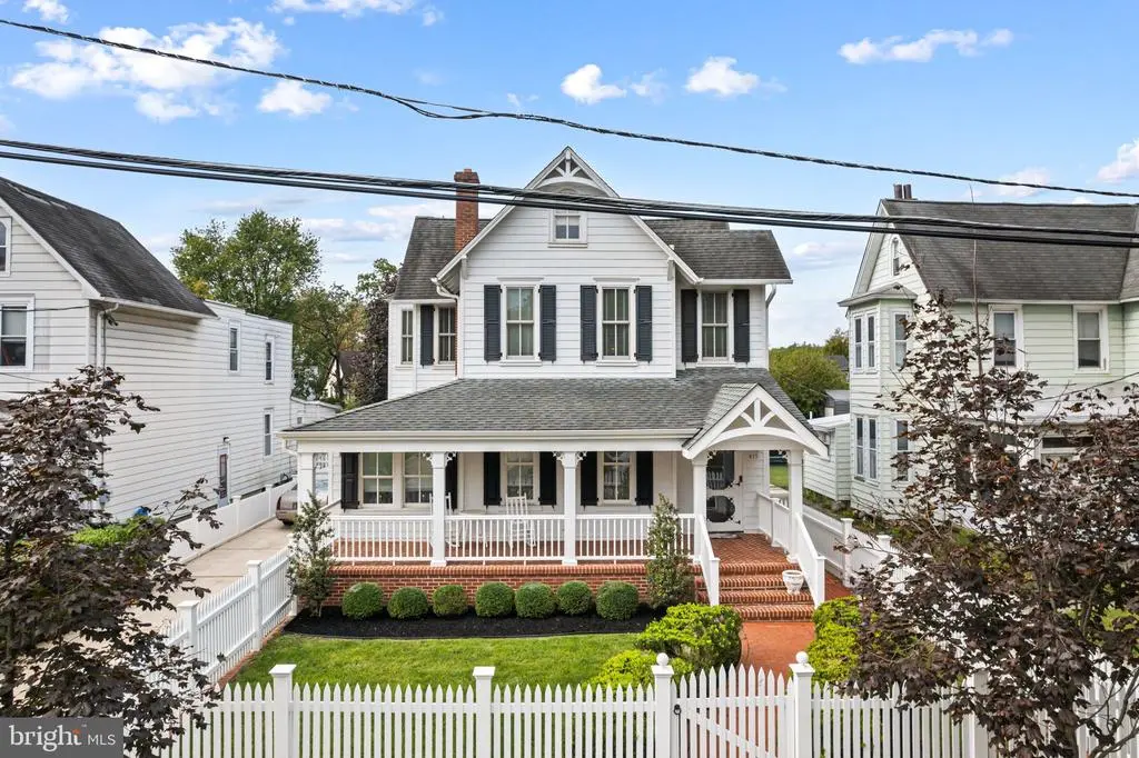 419 Leconey Ave, PALMYRA