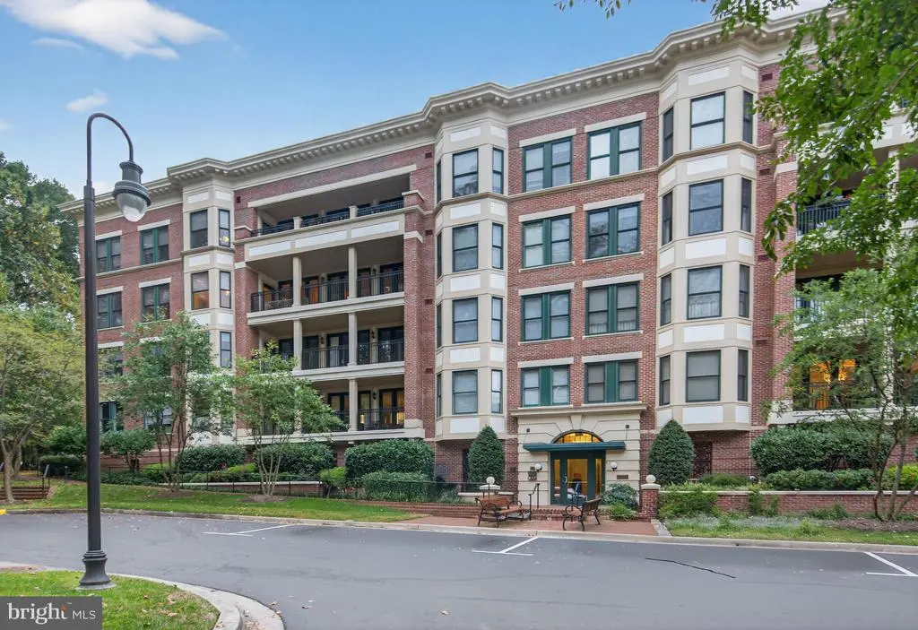 10400 Strathmore Park Ct #403, North Bethesda