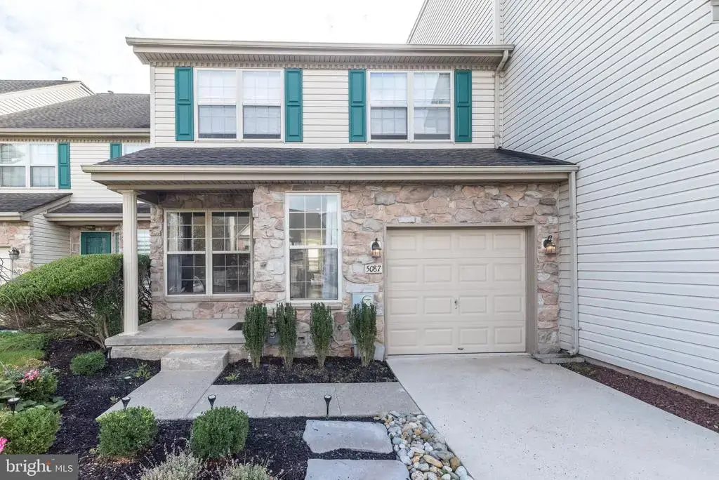 5087 Beacon Hill Ct, DOYLESTOWN
