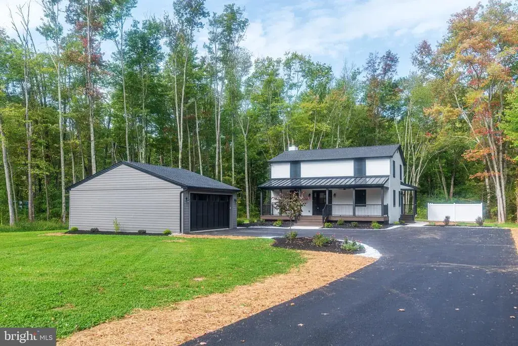 933 Forrest Rd, SELLERSVILLE