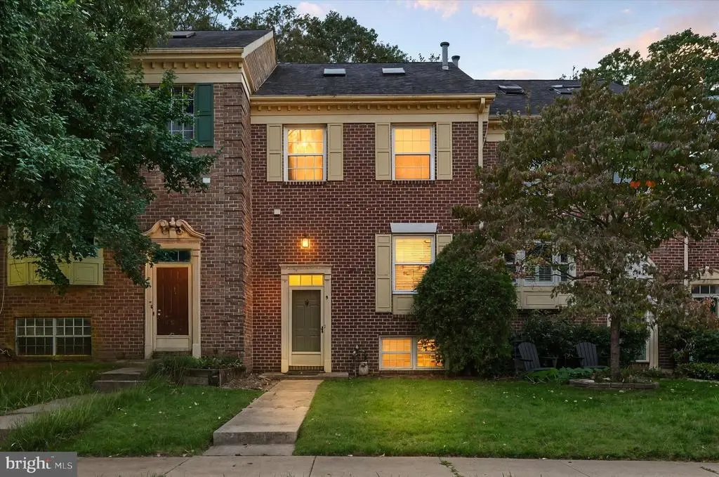 4 Valley Crossing Cir, COCKEYSVILLE