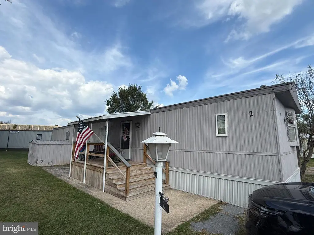 2 Caravan Ct, Middletown