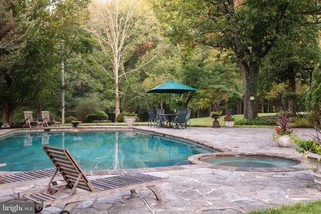 8555 Hill Spring Dr, Lutherville Timonium