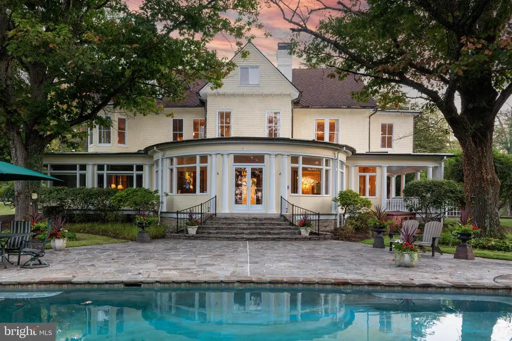 8555 Hill Spring Dr, Lutherville Timonium