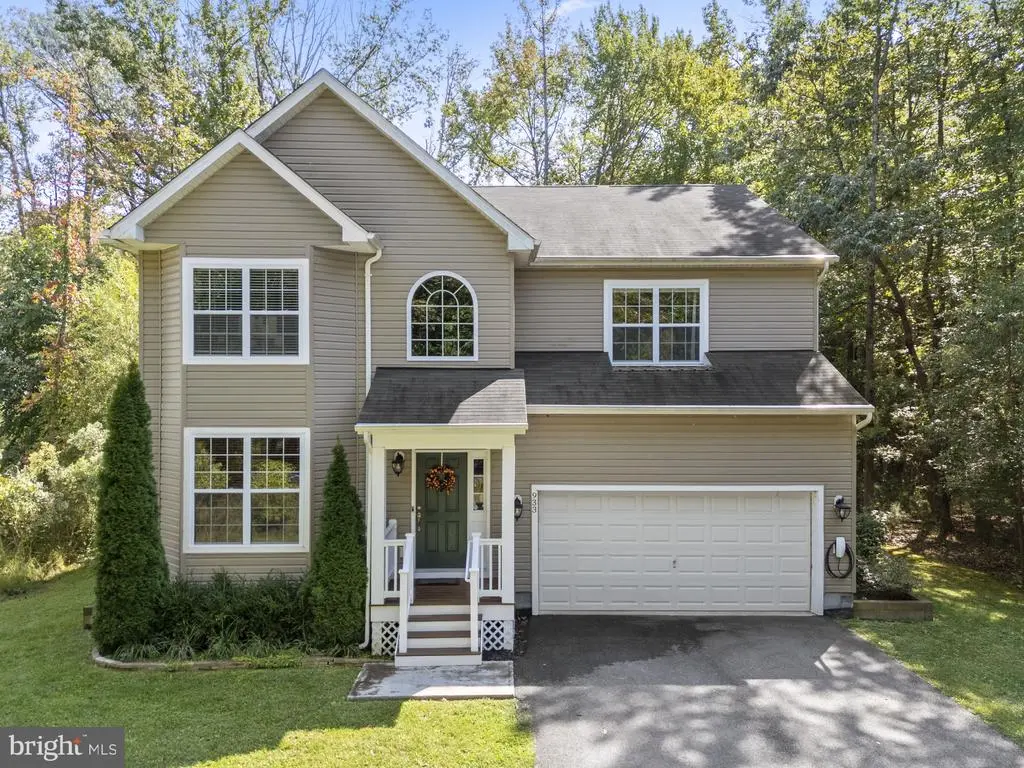 933 Marzoff Rd, Deale