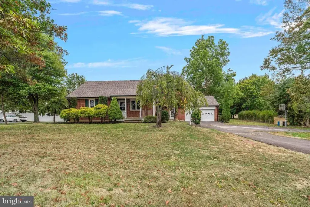 170 W Main St, SELLERSVILLE