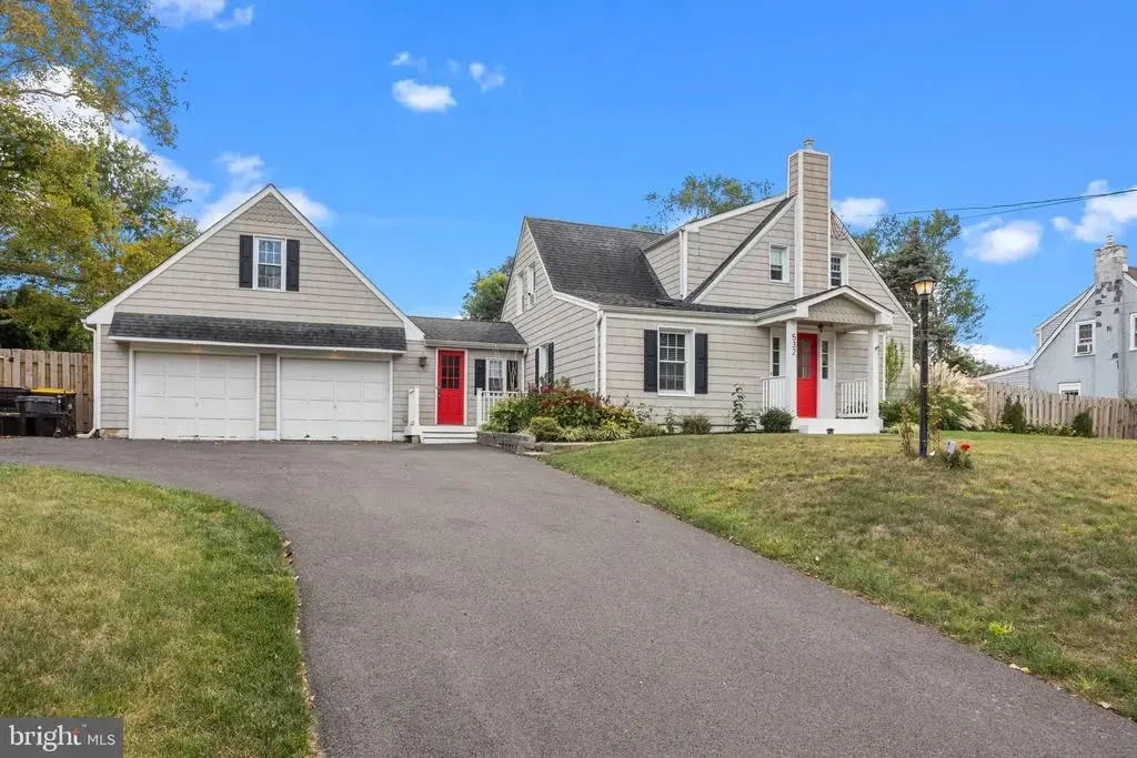 532 E Penn St, NEWTOWN