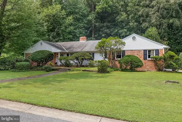 19 Harlech Dr, Wilmington