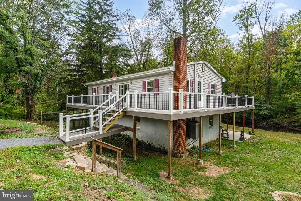 1101 Stoney Creek Rd, DAUPHIN