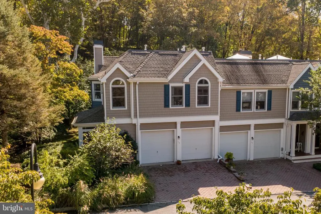 18 Rock Creek Woods, LAMBERTVILLE