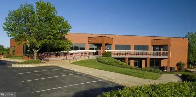 1860 Charter Ln #208, Lancaster