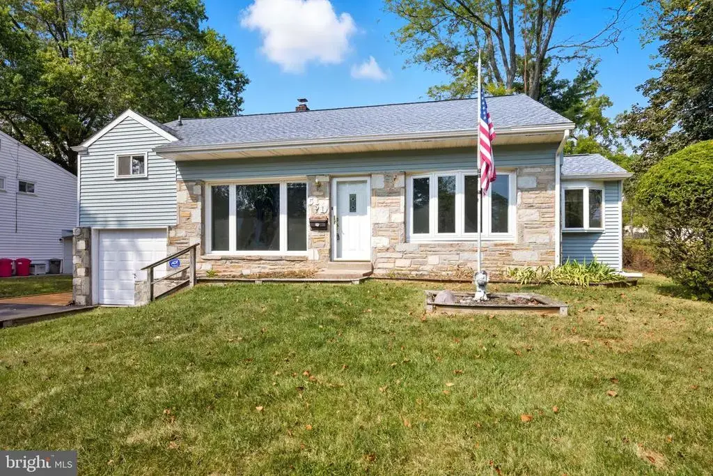 551 Revolutionary Way, WARMINSTER