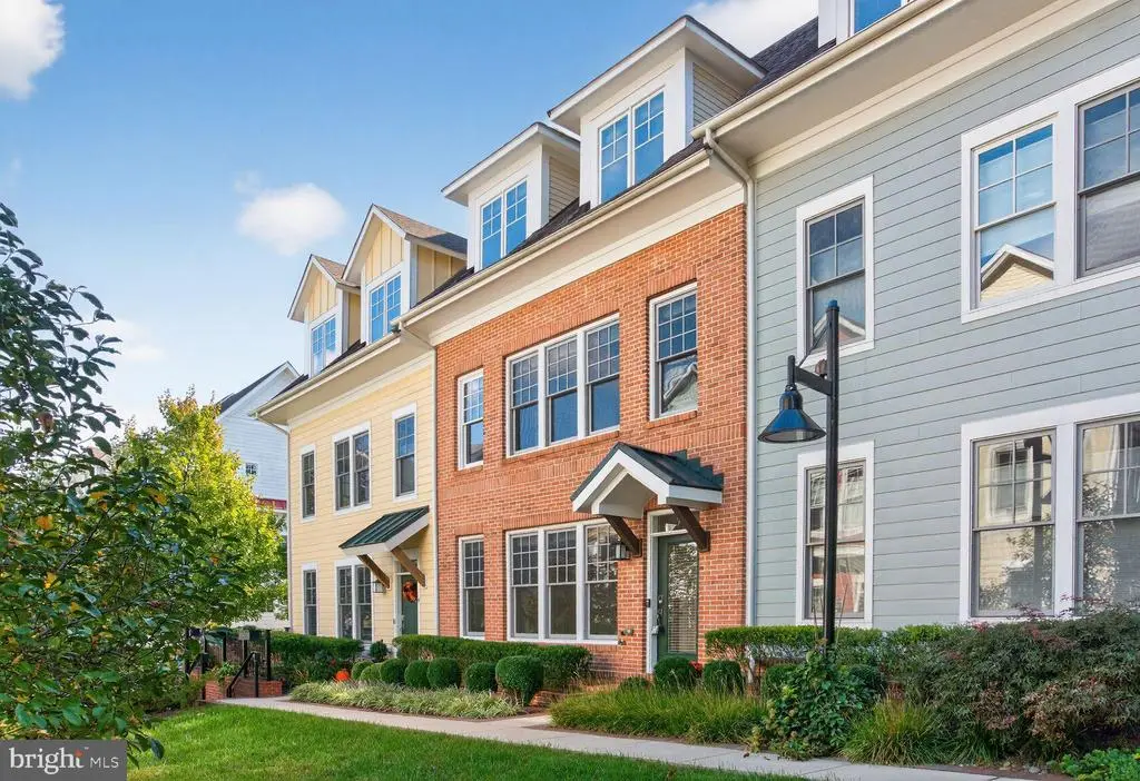 70 Ellsworth St, Silver Spring