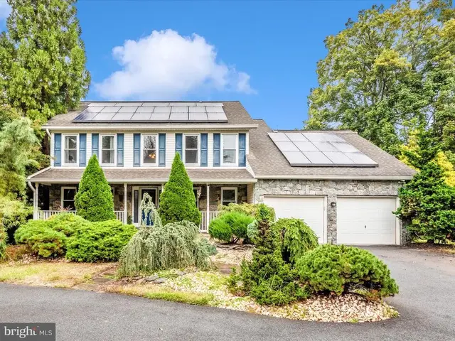 5858 Woodville Rd, Mount Airy