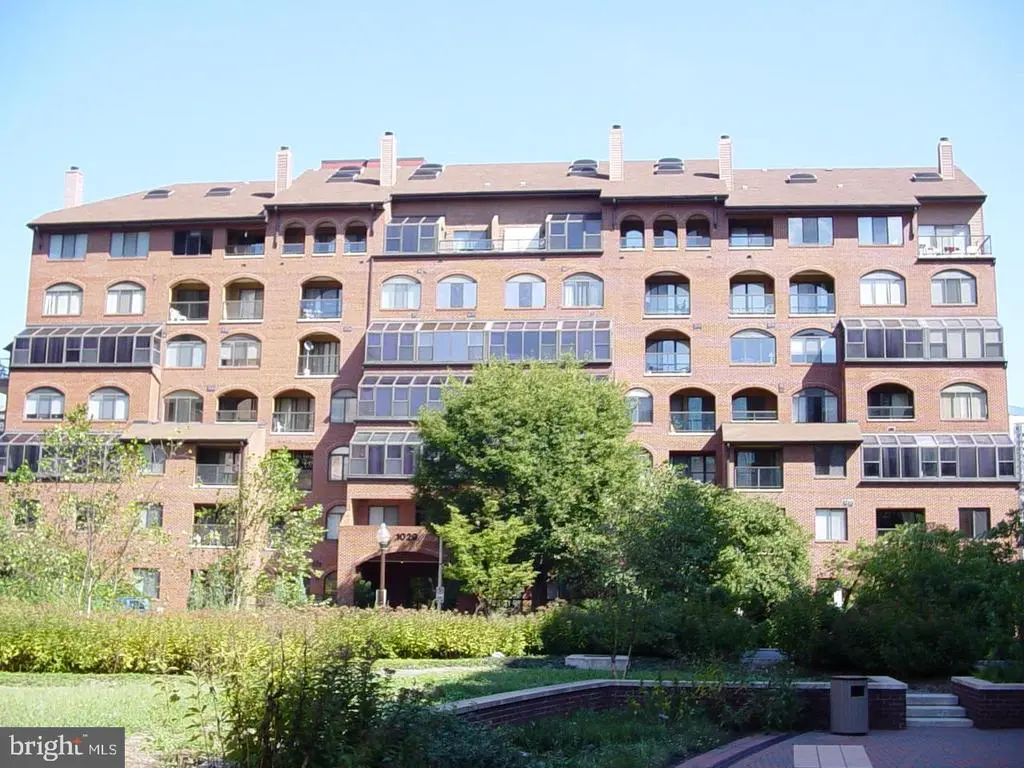 1029 N Stuart St #204, ARLINGTON