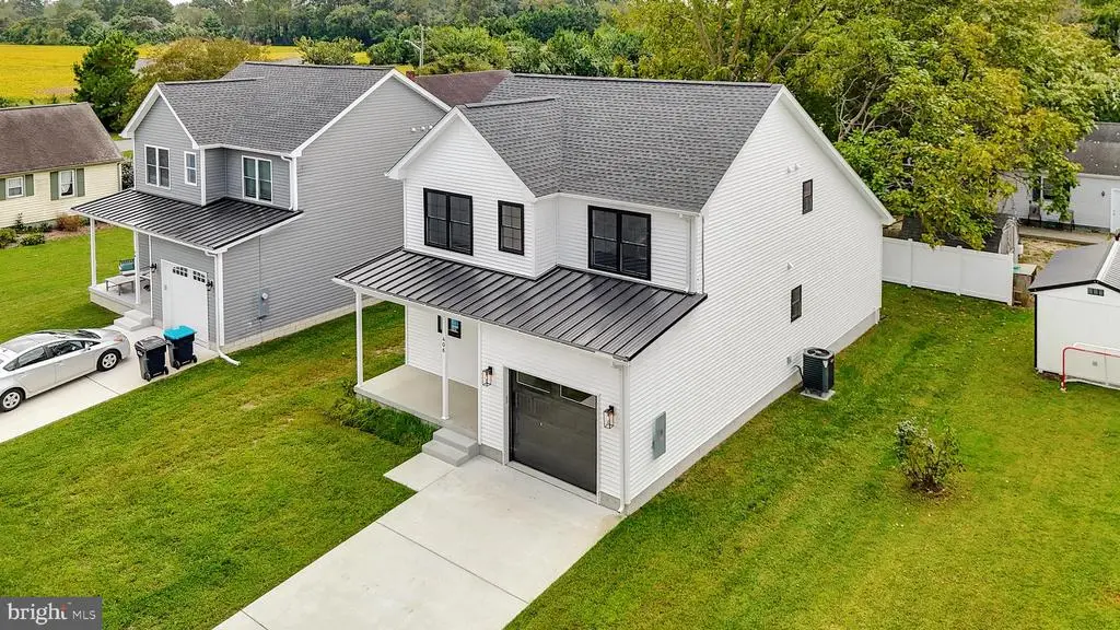 406 Boxwood St, MILTON