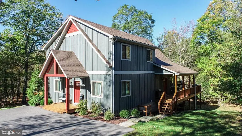 153 Golden Meadow Ln, Mc Henry