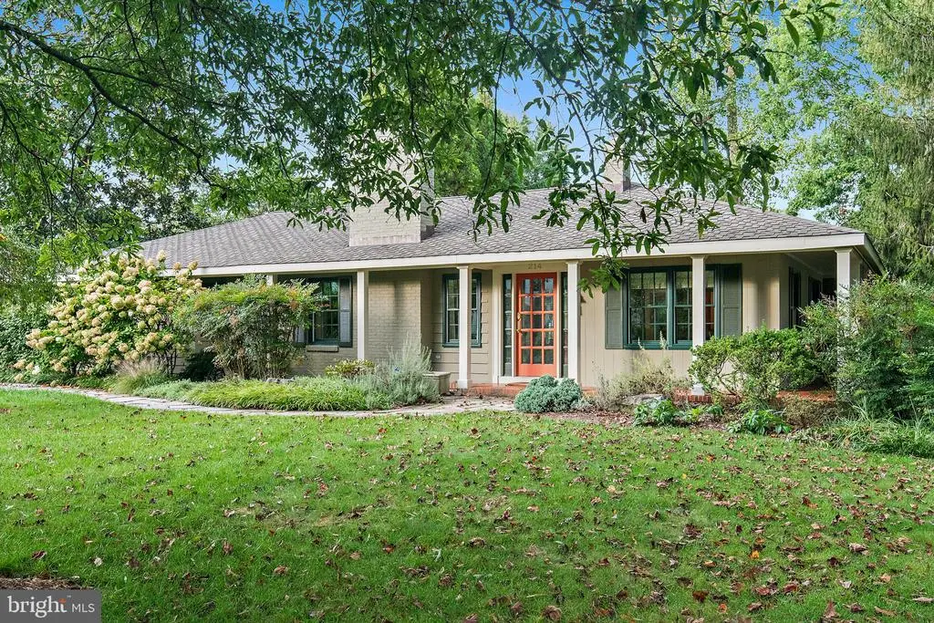 214 Wardour Dr, Annapolis