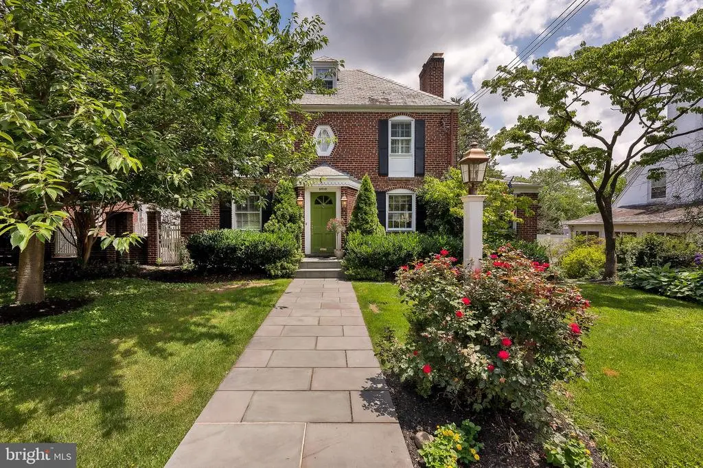 8505 Lynwood Pl, CHEVY CHASE