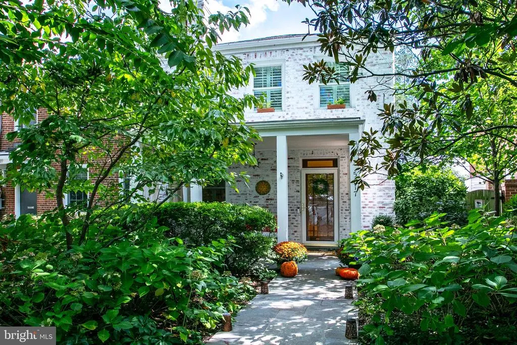 5217 Chevy Chase Pkwy Nw, WASHINGTON