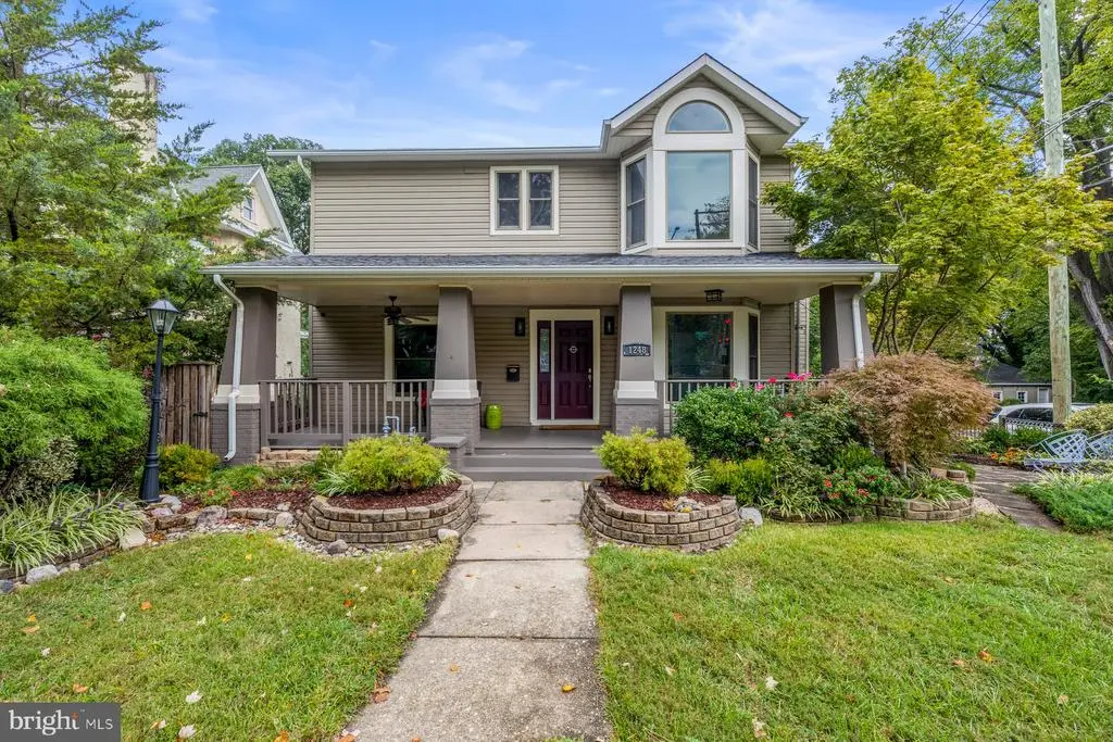 1248 Monroe St Ne, WASHINGTON