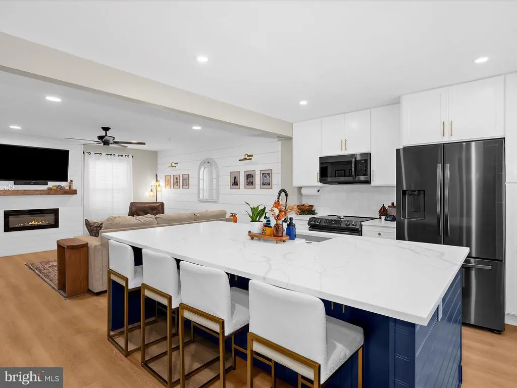 243 Seneca Ter, Pasadena